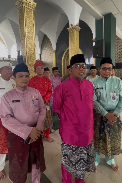 Jawab Polemik Salat Berjemaah ASN, Bupati Zukri: Tugas Saya Mengajak Beribadah, Bukan Memaksa