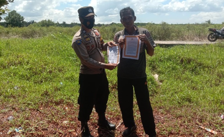 Antisipasi Karhutla di Wilayah Hukumnya,  Polsek Kuala Kampar Sebarkan Maklumat Kapolda Riau