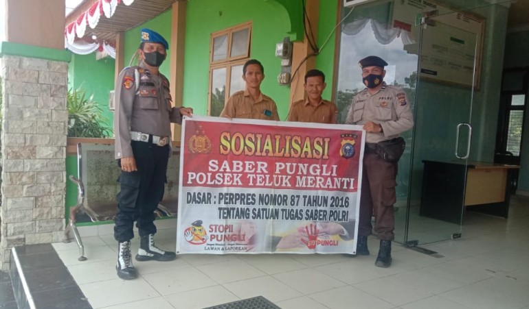 Sasar Kantor Kelurahan, Polsek Teluk Meranti Sosialisasikan Saber Pungli Kepada Pegawai dan Staff