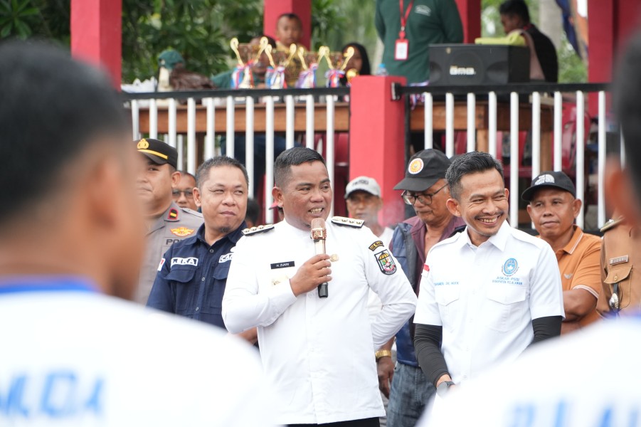 Bupati Zukri Didampingi Anggota DPRD Pelalawan Tutup Turnamen Laabuhan Bilik Cup XII