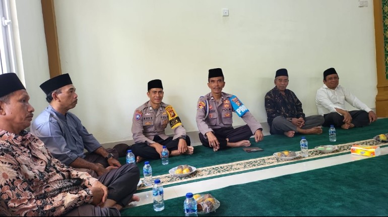 Personil Polsek Bunut Hadiri Wirid Akbar di Desa Balam Merah