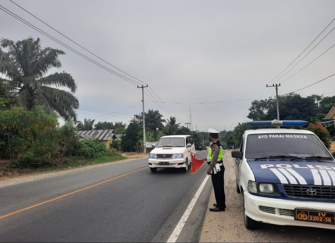 Melalui Patroli R4, Polsek Kuras Ajak Masyarakat Patuhi Aturan Lalulintas