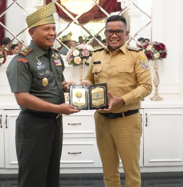 Bupati Zukri sambut kunjungan Danrem 031/Wira Bima ke Pelalawan