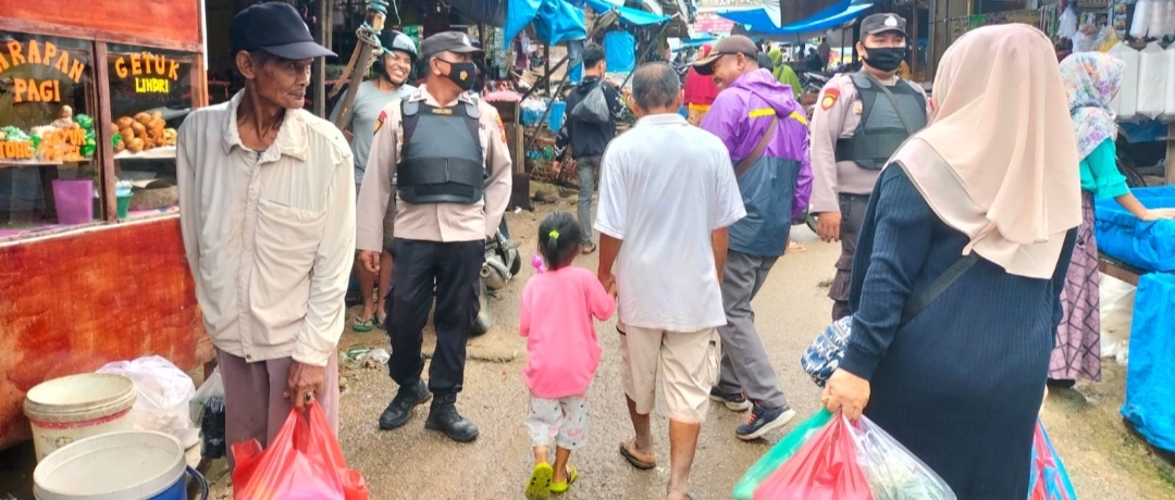 Polsek Ukui Patroli di Pasar Tradisional Cegah Potensi Kejahatan