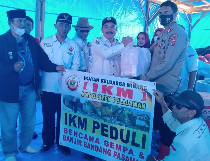 IKM) Kabupaten Pelalawan salurkan bantuan langsung ke lokasi bencana di Pasaman Sumatera Barat, Minggu