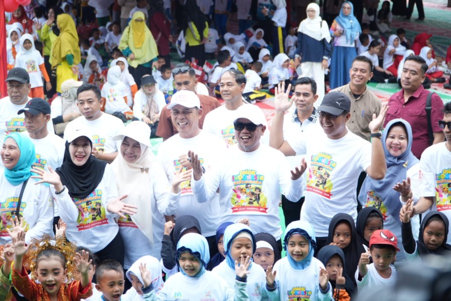 Bupati Pelalawan Mengikuti Puncak Peringatan Hari Anak Nasional 2025 di Rengat