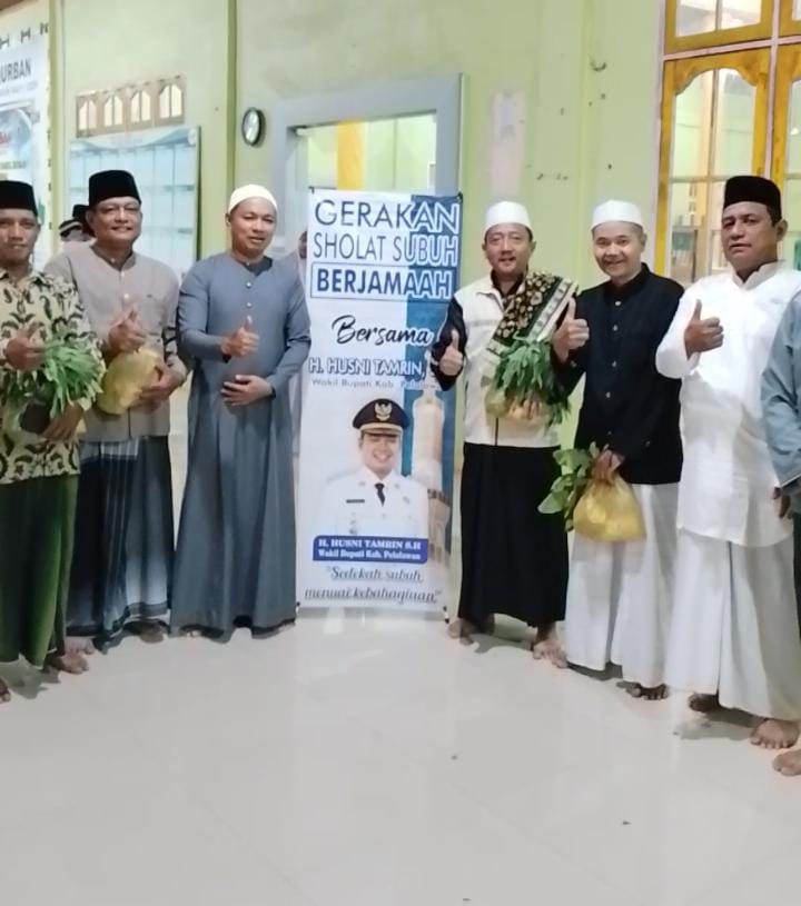 Wabup Pelalawan Husni Thamrin Bersama ASN Melakukan Gerakan Subuh berjemaah