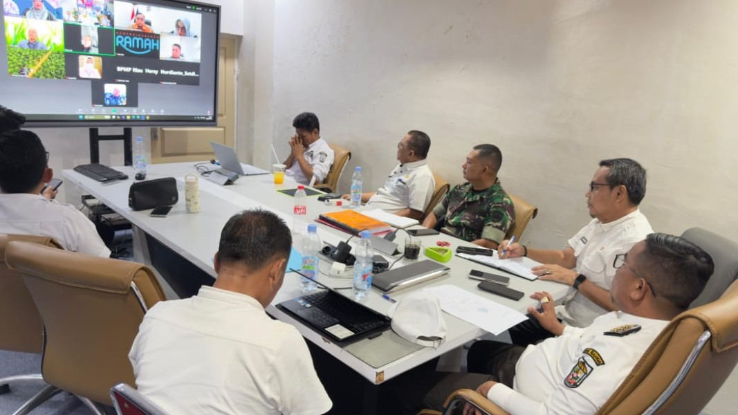 Zoom Meeting Bersama Satgas PKH, Bupati H. Zurki SM Sampaikan anak-anak di TNTN Tetap Bisa Sekolah