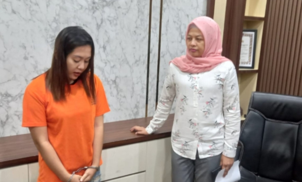 Wanita DI Panger Di Ringkus  Dengan  106 Ekstasi Dan Sabu Polisi Ungkap Modus