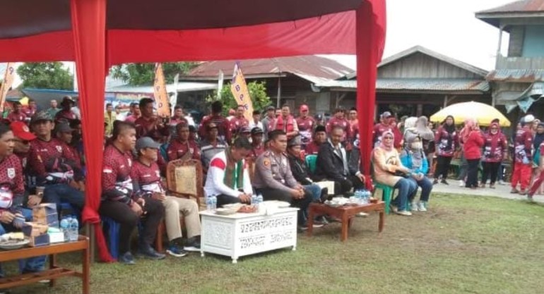 Jalin Silaturahmi, Kapolsek Teluk Meranti Hadiri Festival Menjaring Ikan Patin Kualo